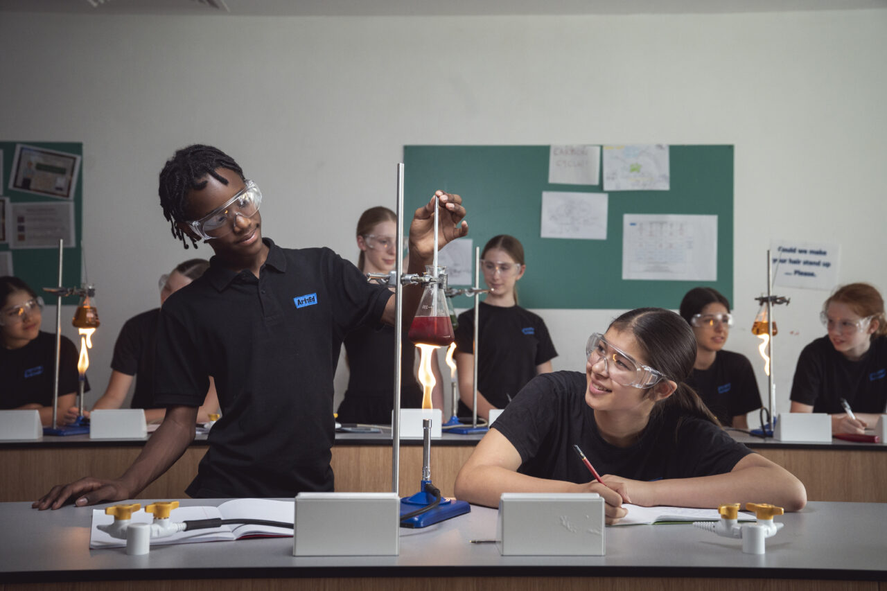 Image supplied by Arts bEd | Choosing the right performing arts school