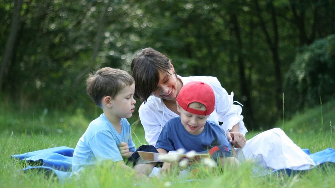 Prioritise shared reading for pleasure