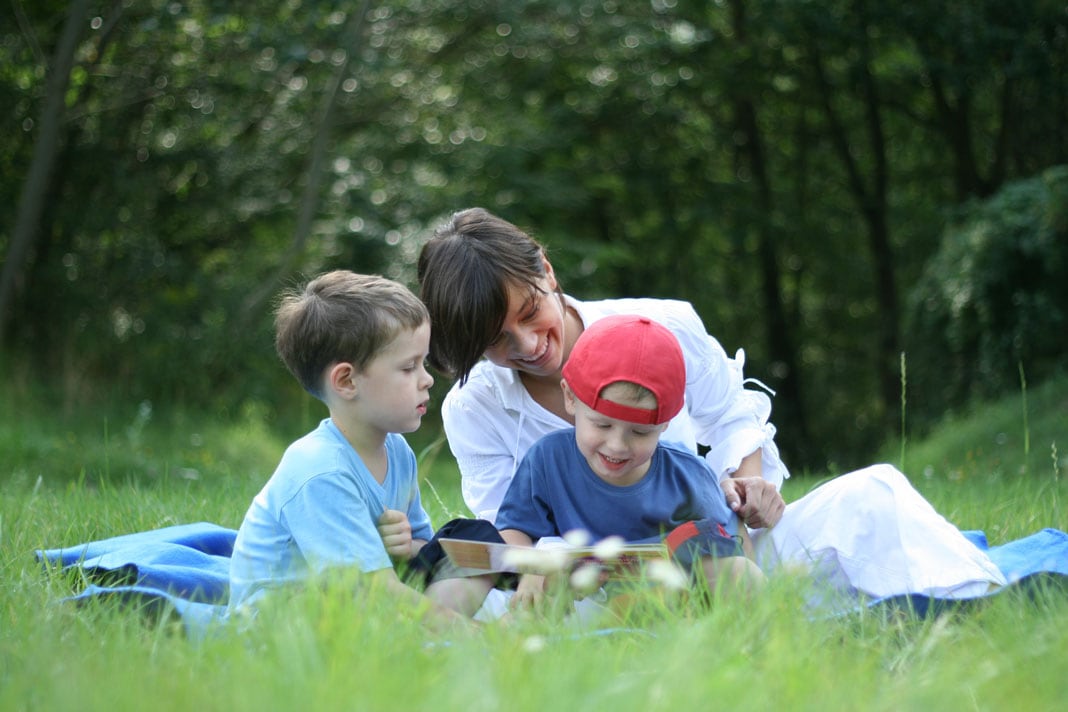 Prioritise shared reading for pleasure